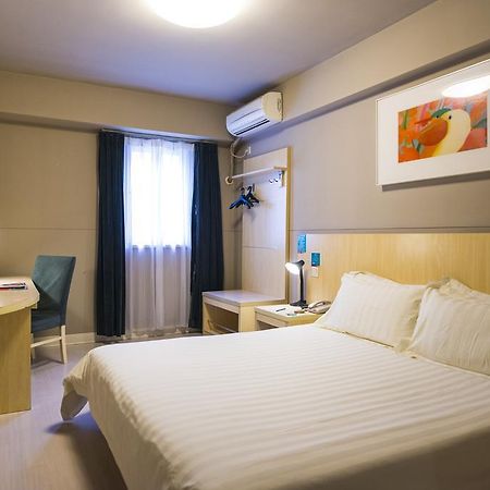 Jinjiang Inn - Shanghai Yixian Road Экстерьер фото