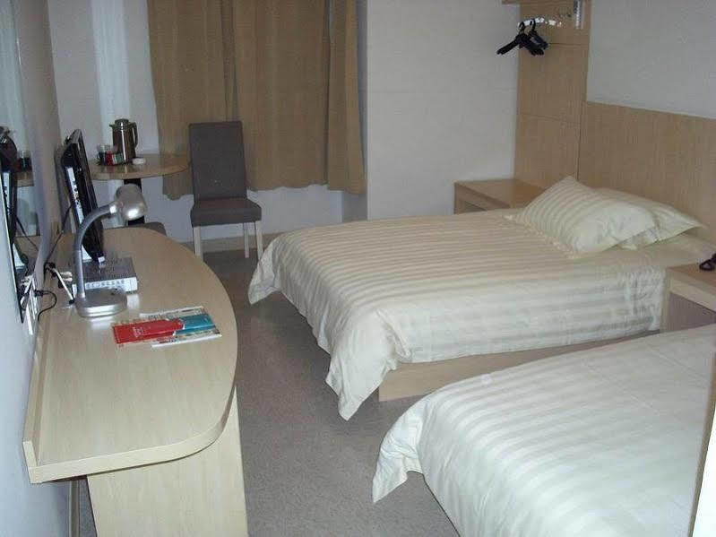 Jinjiang Inn - Shanghai Yixian Road Экстерьер фото
